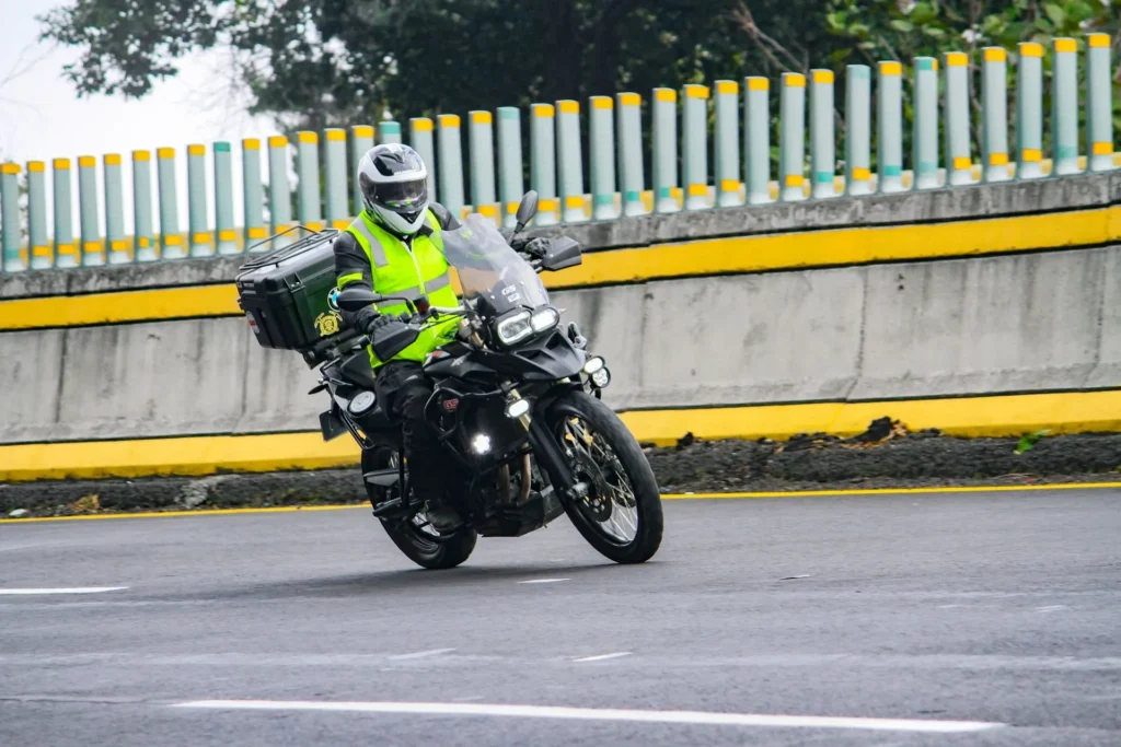 Nueva normativa de tráfico 2026 para motos, coches, bicicletas y patinetes